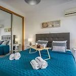 Lägenhet Spacious & Sunny With Pool By Hostwise Portimão