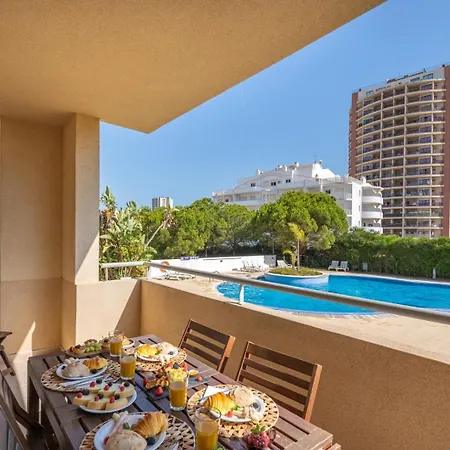 Lejlighed Spacious & Sunny With Pool By Hostwise *